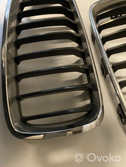 BMW 4 F32 F33 Grille calandre supérieure de pare-chocs avant 