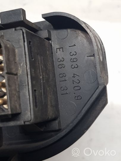 BMW 3 E36 Bouton commande réglage hauteur de phares 13934209