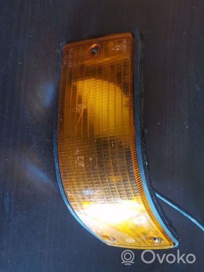 BMW 5 E28 Front indicator light ULO3370217