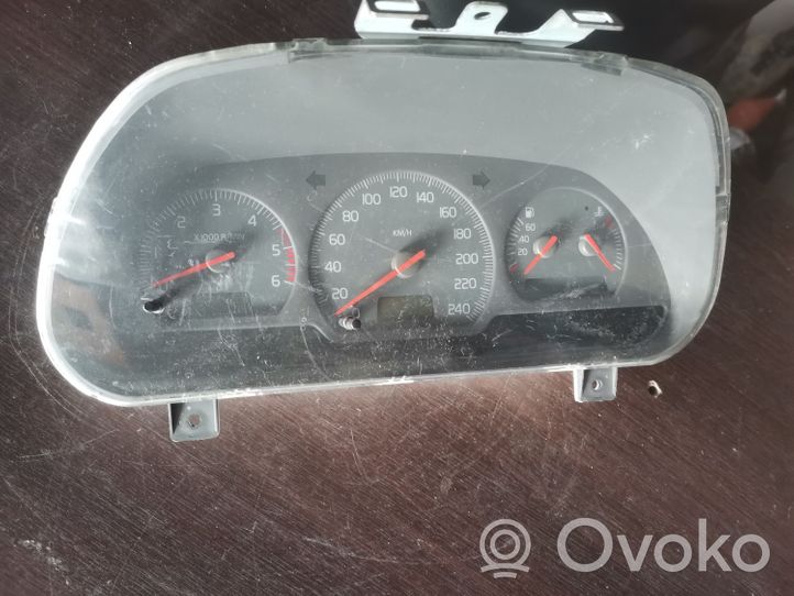 Volvo 440 Speedometer (instrument cluster) 0P0244021