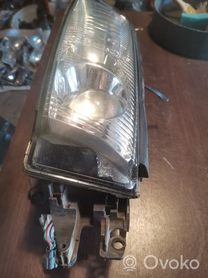 Mazda Xedos 9 Lampa przednia 68432