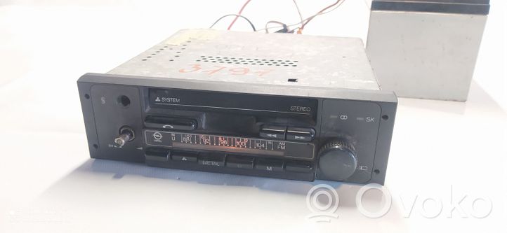 Opel Rekord E2 Radio/CD/DVD/GPS-pääyksikkö 