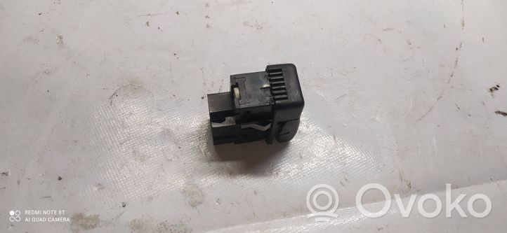 Volvo 850 Seat heating switch 9148765