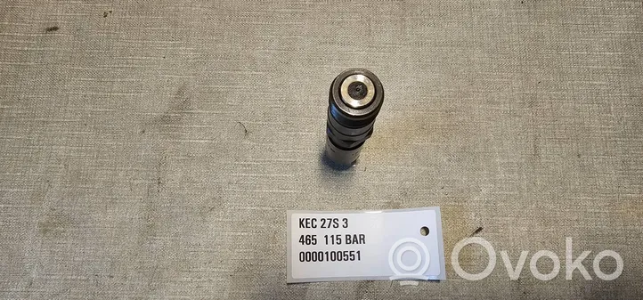 Mercedes-Benz E W124 Injecteur de carburant 0000100551