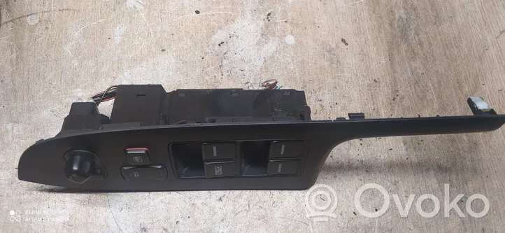 Honda CR-V Moldura del interruptor de la ventana de la puerta delantera 35750