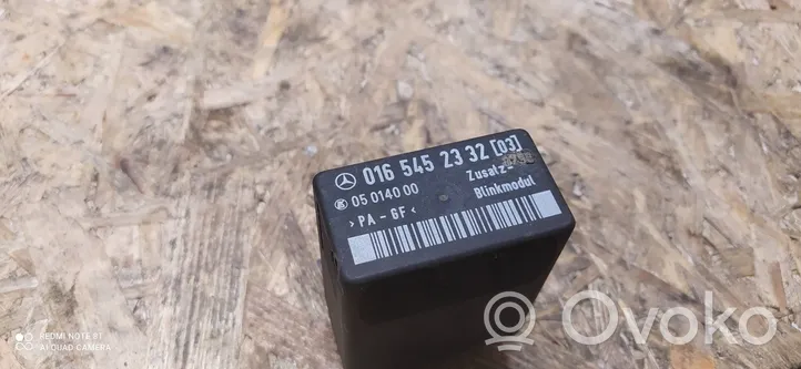 Mercedes-Benz Vito Viano W639 Coolant fan relay 0165452332