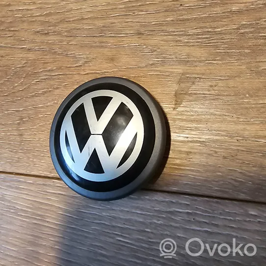 Volkswagen PASSAT B5.5 Rūpnīcas varianta diska centra vāciņš (-i) 8D0601170