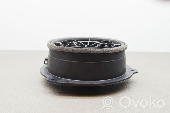 Audi A4 S4 B9 Enceinte de porte arrière 8W5035411