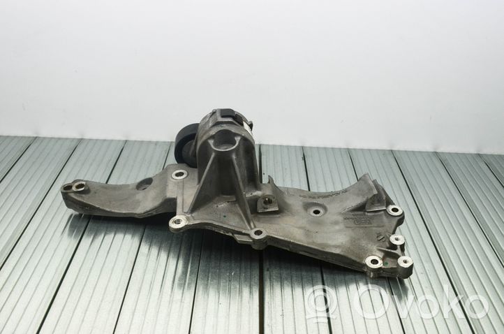 Ford Kuga II Generator/alternator bracket DS7Q8D611AH