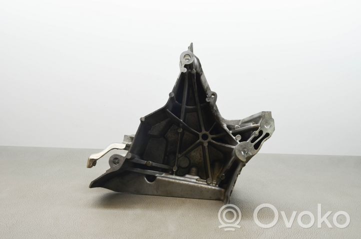 Audi A3 S3 8V Engine mounting bracket 04E199275