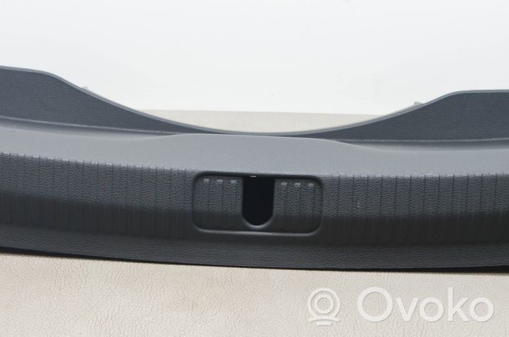 Audi A5 Rivestimento di protezione sottoporta del bagagliaio/baule 8W6863471