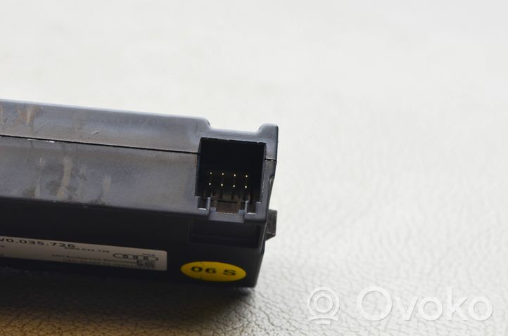 Audi A5 Câble adaptateur AUX 8W0035726