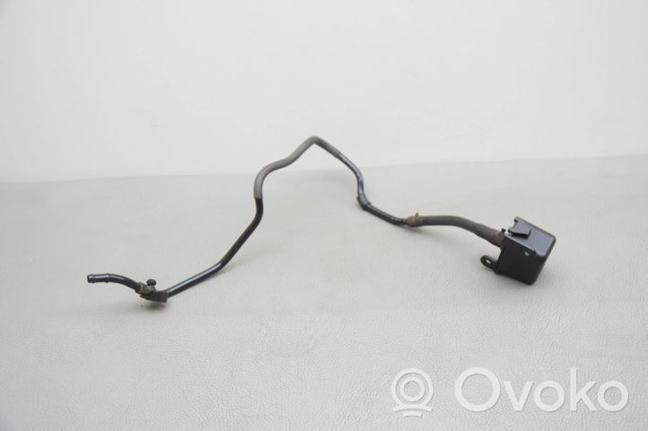 Audi Q7 4M Turbo air intake inlet pipe/hose 4M0616010