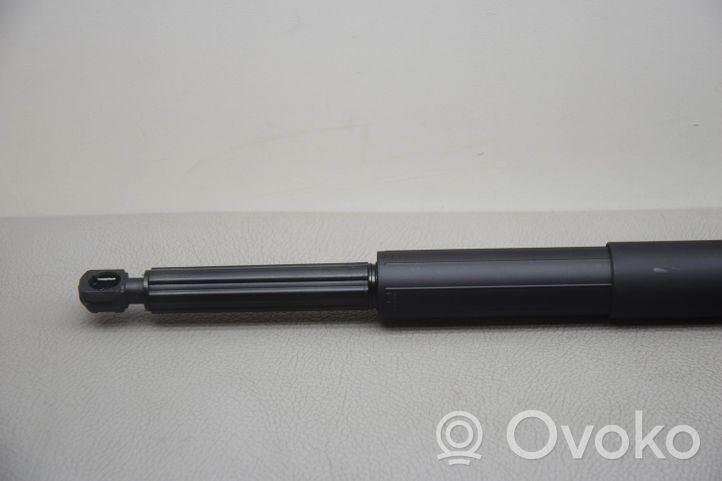 BMW 5 G30 G31 Molla di tensione del portellone posteriore/bagagliaio 7390410