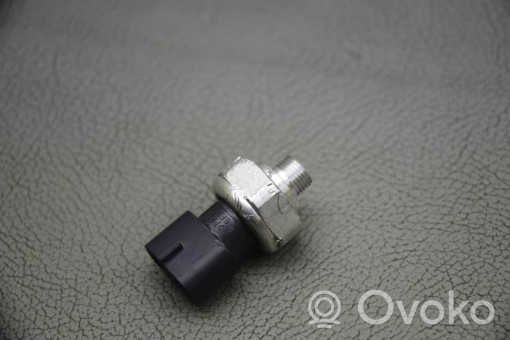 Toyota RAV 4 (XA40) Czujnik ciśnienia klimatyzacji A/C 4990007880