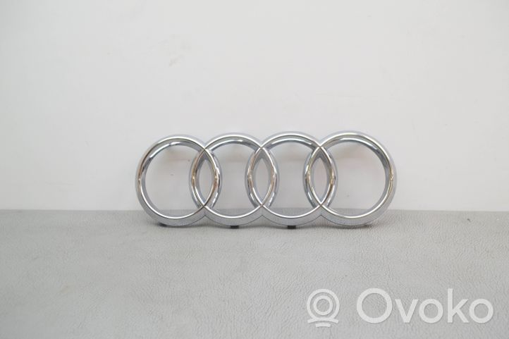 Audi Q7 4M Mostrina con logo/emblema della casa automobilistica 4M0853605