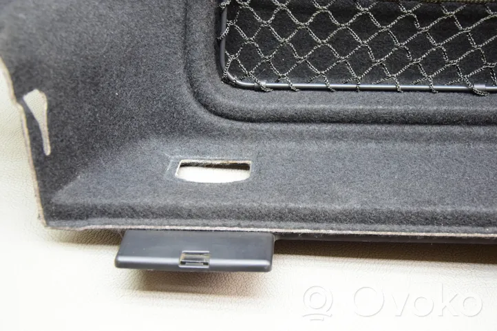 Audi A4 S4 B9 Bagāžnieka sānu apakšējās apdares panelis 8W5863879