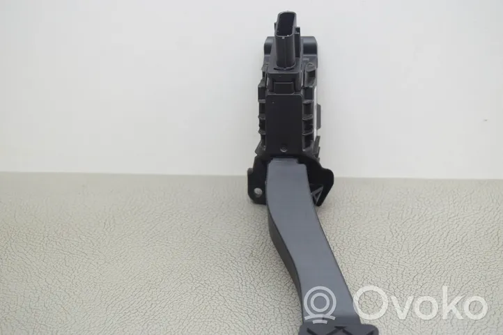 Volkswagen Touran III Accelerator throttle pedal 5Q1723503J