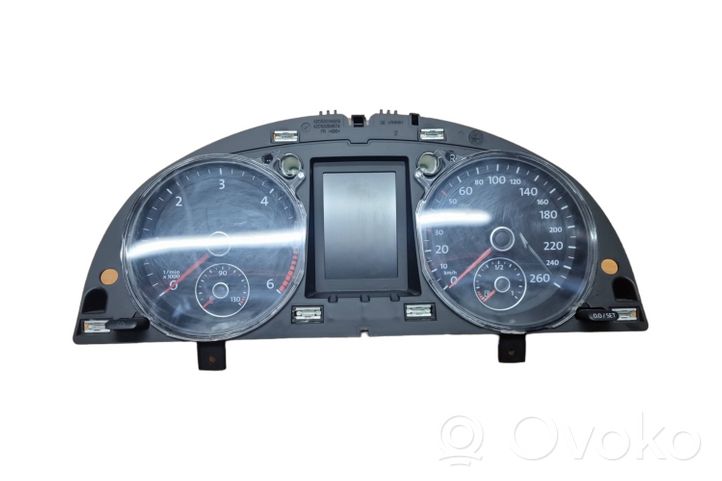 Volkswagen PASSAT B6 Speedometer (instrument cluster) 3C0920872G