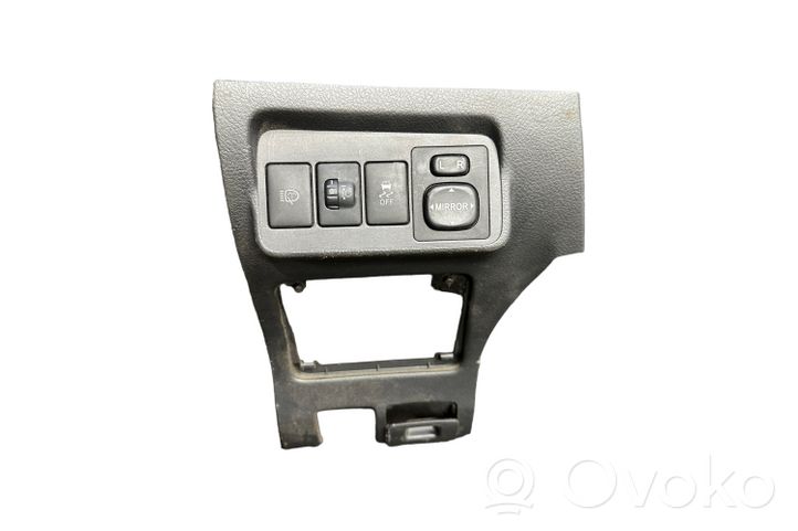 Toyota Corolla E140 E150 Revestimiento de los botones de la parte inferior del panel 5548012010