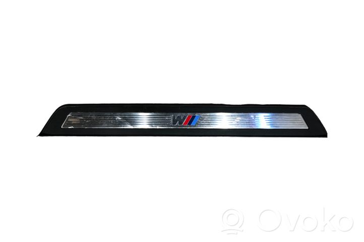 BMW 5 F10 F11 Priekšējā sliekšņa dekoratīvā apdare (iekšējā) 51478050050