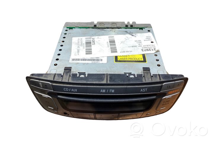 Toyota Aygo AB40 Panel / Radioodtwarzacz CD/DVD/GPS 861200H010