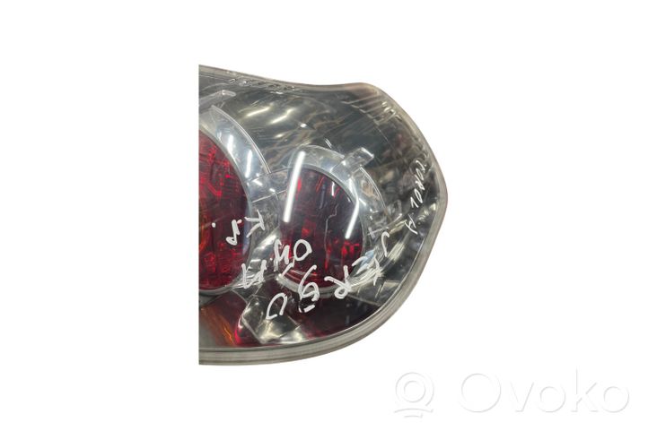 Toyota Corolla E120 E130 Lampa tylna 0000010202