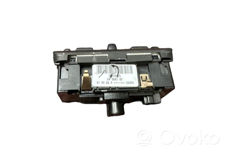 Volvo V70 Interruptor de luz 04066302