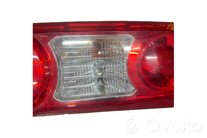 Citroen Berlingo Luz trasera/de freno 9680608080