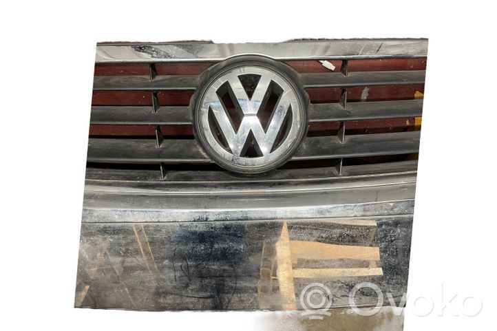 Volkswagen Touran I Grille calandre supérieure de pare-chocs avant 1T0853651D