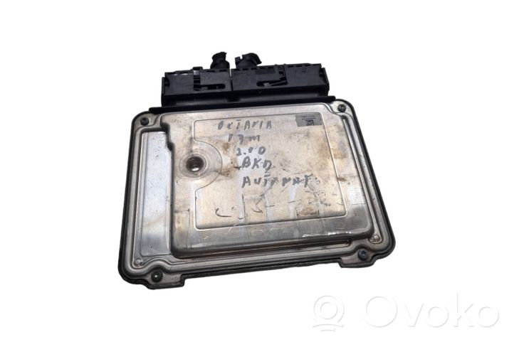 Skoda Octavia Mk2 (1Z) Calculateur moteur ECU 03G906021LD