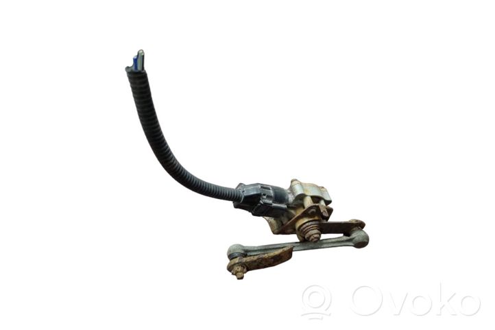 Toyota Avensis T250 Capteur de hauteur de suspension avant 8282112430