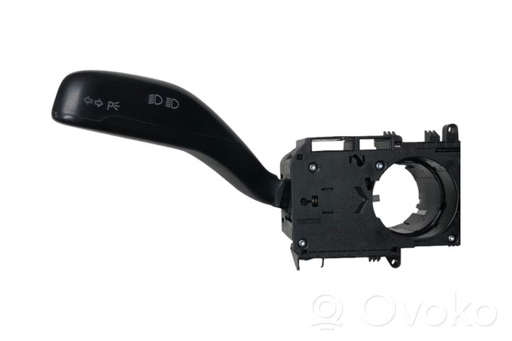 Volkswagen Polo IV 9N3 Leva/interruttore dell’indicatore di direzione e tergicristallo 6Q0953503CN