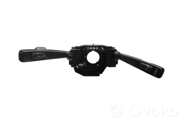 Volvo S40 Leva/interruttore dell’indicatore di direzione e tergicristallo P30710340