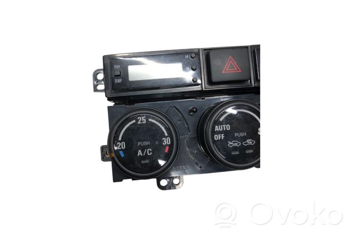 Suzuki Grand Vitara I Ilmastoinnin ohjainlaite 9561054J21