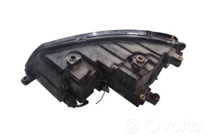 Volkswagen Touran II Lampa przednia 1T1941006G