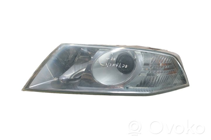 Skoda Octavia Mk2 (1Z) Lampa przednia 35XT5D1