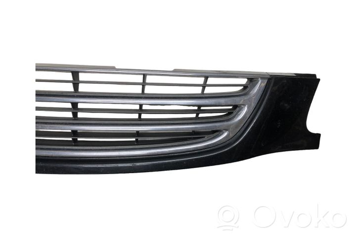 Toyota Avensis T220 Maskownica / Grill / Atrapa górna chłodnicy 5311105030F