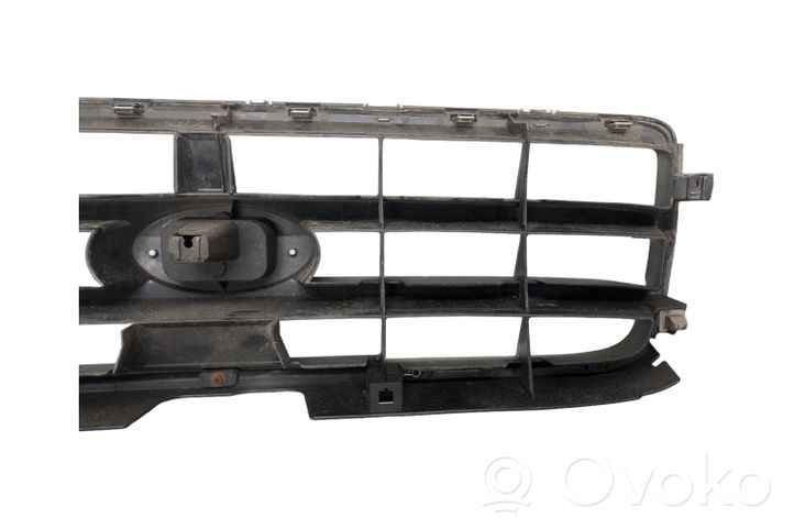 Subaru Forester SG Grille de calandre avant 122SA070