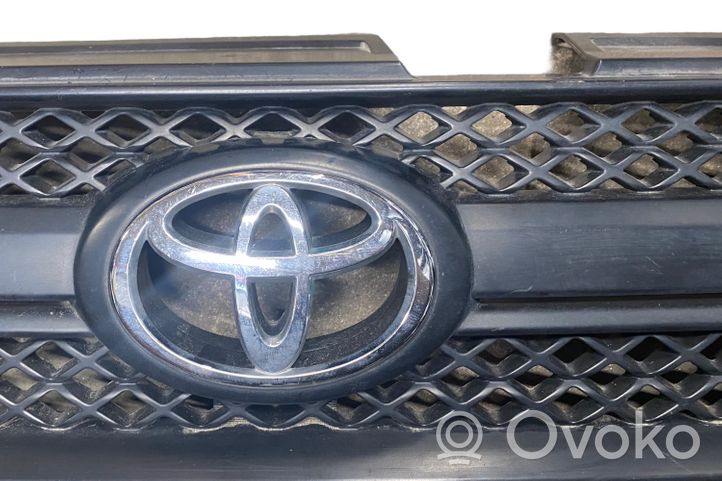 Toyota RAV 4 (XA20) Grotelės priekinės 5310142140