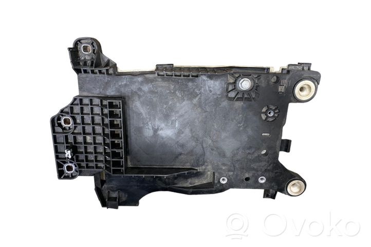 BMW 2 F45 Boîte de batterie 9304350