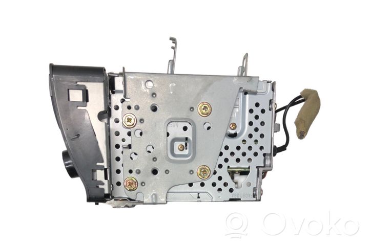 Toyota Corolla E120 E130 Panel / Radioodtwarzacz CD/DVD/GPS 861201A180