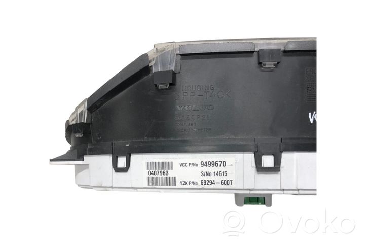 Volvo XC70 Compteur de vitesse tableau de bord 9499670