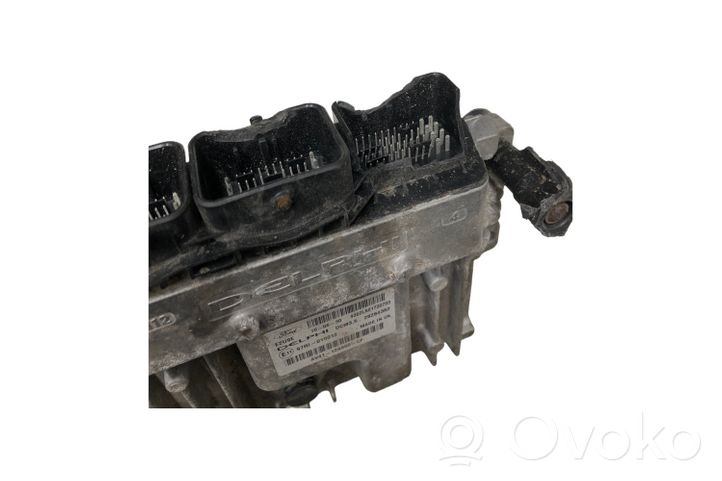 Ford Kuga I Calculateur moteur ECU AV4112A650CF