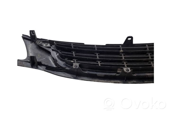 Toyota Avensis T220 Oberes Gitter vorne 5311105030F