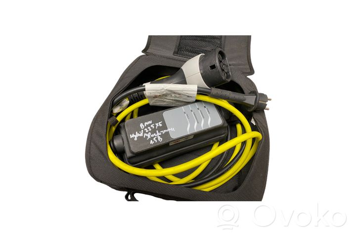 BMW 2 F45 Câble de recharge voiture électrique 681862603