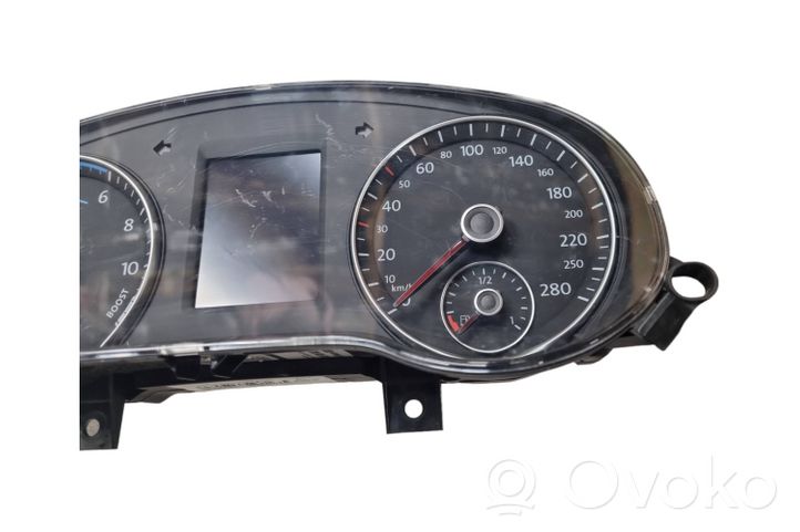 Volkswagen Jetta VI Speedometer (instrument cluster) 5C6920882