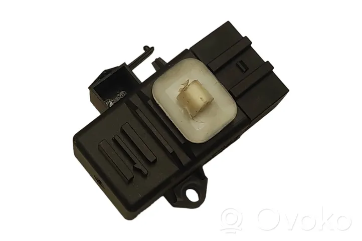 Volkswagen Up Seat heating relay 6R0959772A