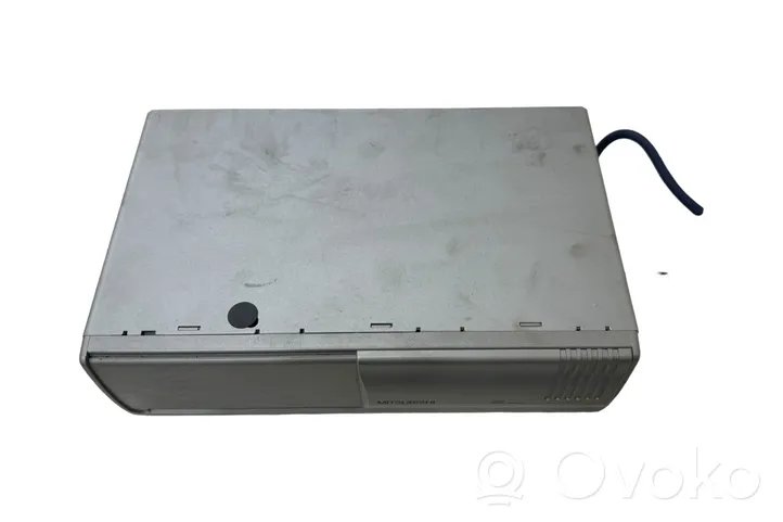 Mitsubishi Grandis Changeur CD / DVD MZ312569