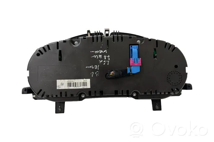 Volkswagen PASSAT B6 Speedometer (instrument cluster) 3C0920872G